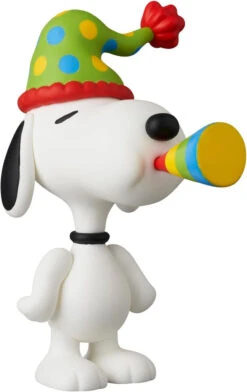 Medicom UDF Peanuts Series 16 Party Snoopy Figure