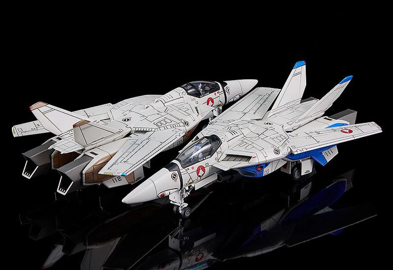 Max Factory PLAMAX PX07 VF-1A Fighter Valkyrie Vermillion Platoon (Maximilian Jenius/Hayao Kakizaki) 1/72 Plastic Model (The Super Dimension Fortress Macross) - Image 2