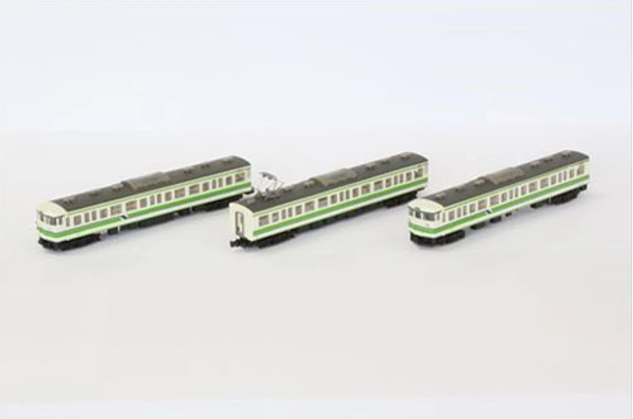 Rokuhan T011-4 JR Series 115-1000 Suburban Train Niigata Color 3 Cars Set (Z Scale)