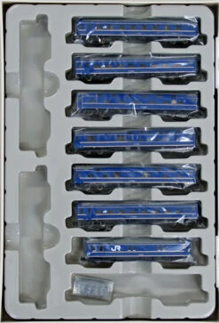 Rokuhan T017-1 JR Series 24 Hokutosei East Japan/ Hokkaido 7 Cars Set (Z Scale)