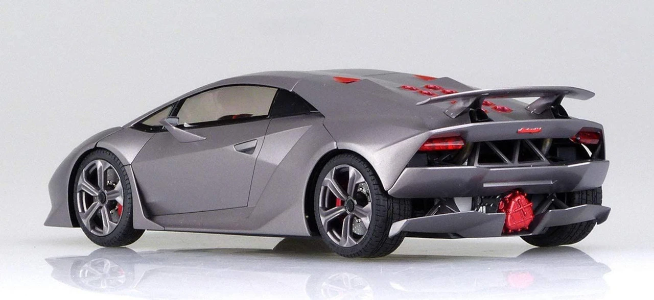 Aoshima The Super Car 1/24 Lamborghini Sesto Elemento '10 Plastic Model - Image 6
