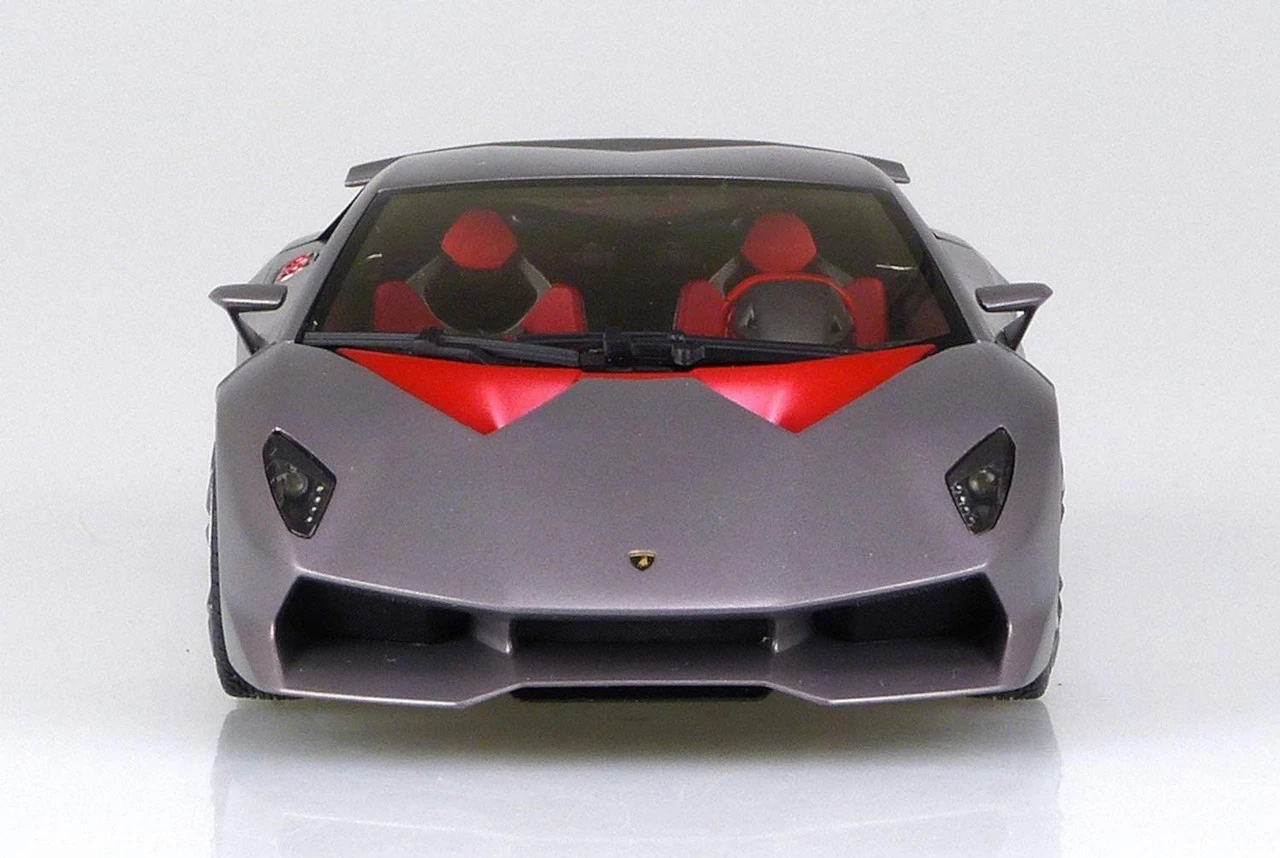 Aoshima The Super Car 1/24 Lamborghini Sesto Elemento '10 Plastic Model - Image 10