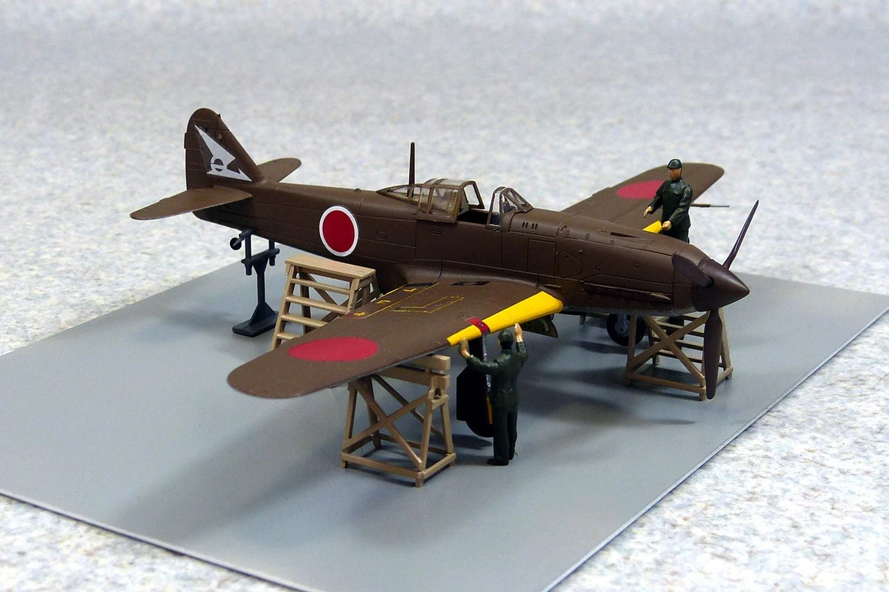 Aoshima 1/72 Kawasaki Type 3 Ki-61-II-Kai Ver.2 Plastic Model - Image 2