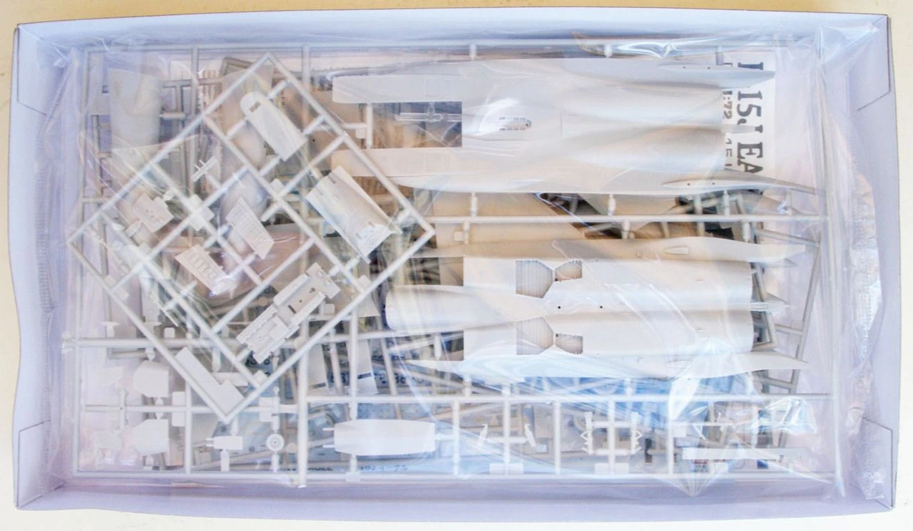 Hasegawa 1/72 F-15J Eagle 'J.A.S.D.F.' (J.A.S.D.F. Interceptor) Plastic Model - Image 2