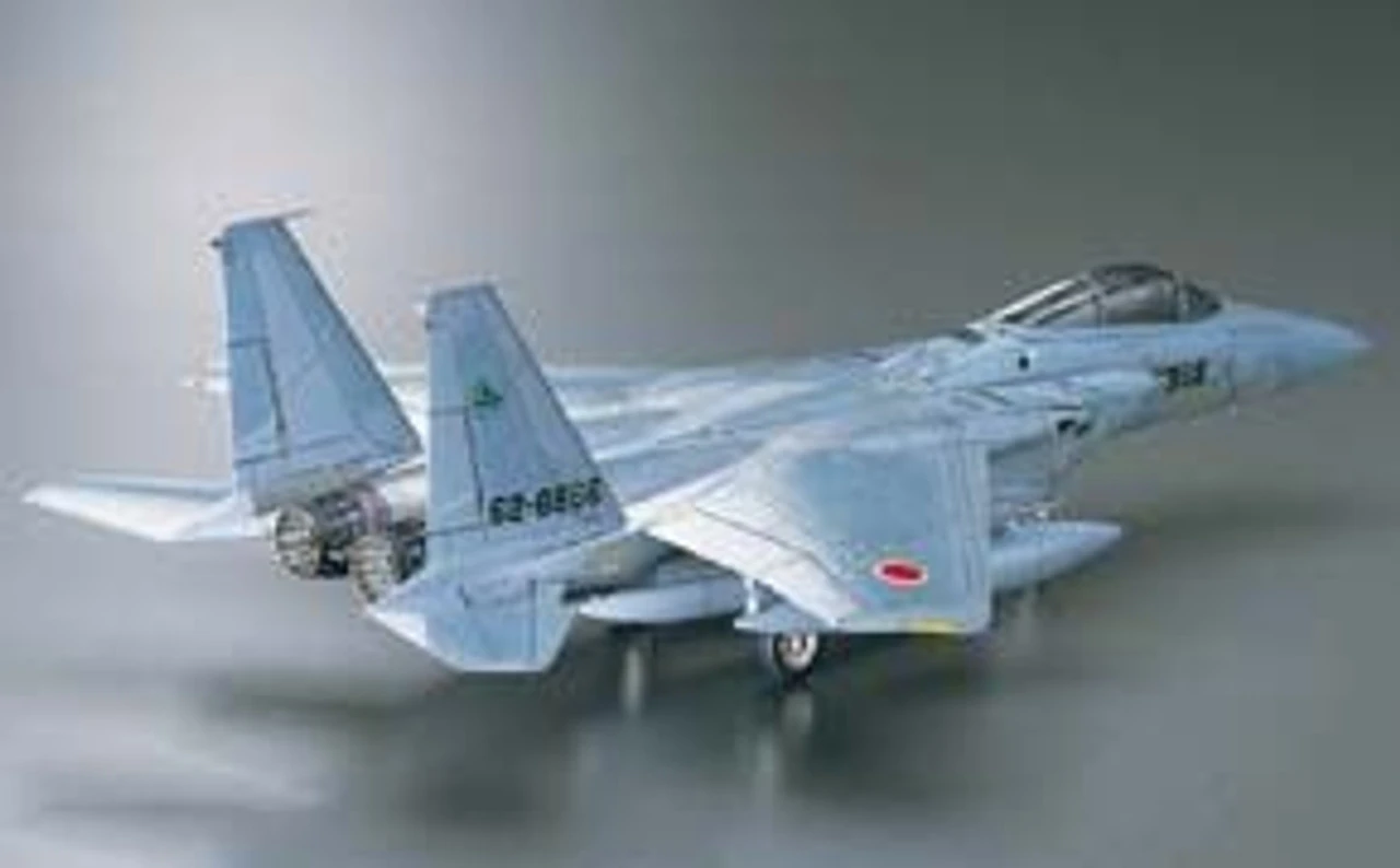 Hasegawa 1/72 F-15J Eagle 'J.A.S.D.F.' (J.A.S.D.F. Interceptor) Plastic Model - Image 3