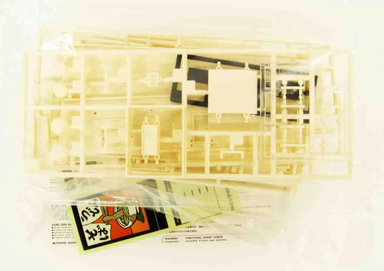 Hasegawa 1/12 Retro Vending Machine (Udon Soba) Plastic Model - Image 3