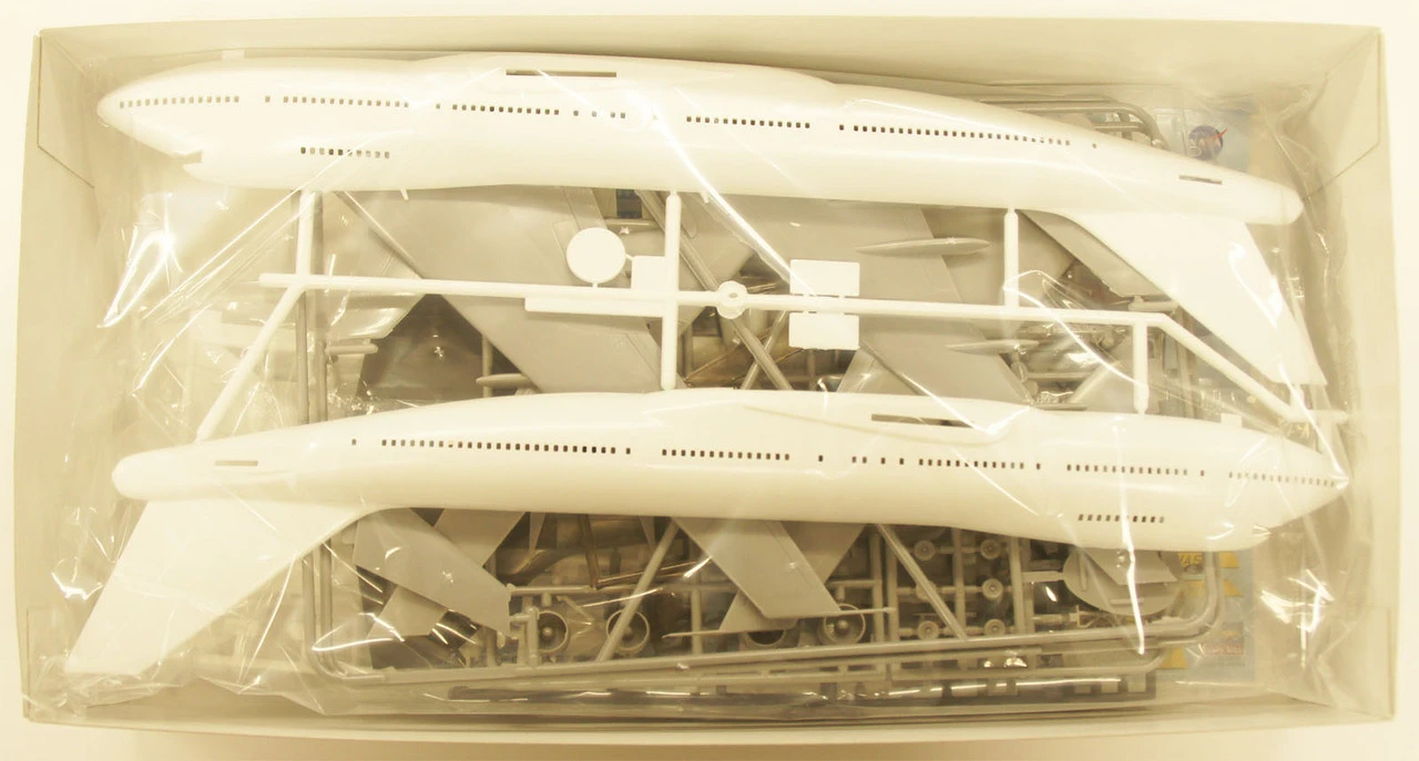 Hasegawa 10680 Space Shuttle Orbiter & Boeing 747 1/200 Scale Kit - Image 2