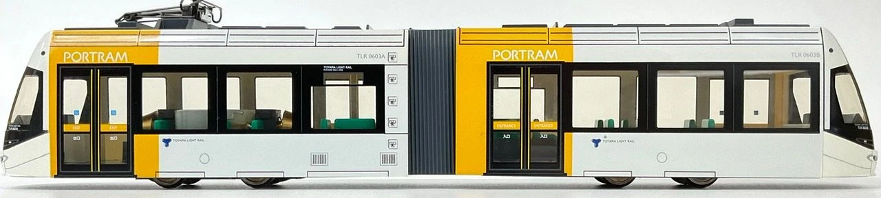 Endo EP904 Toyama Light Rail Type TLR0600 (Yellow) (HO Scale) - Image 2