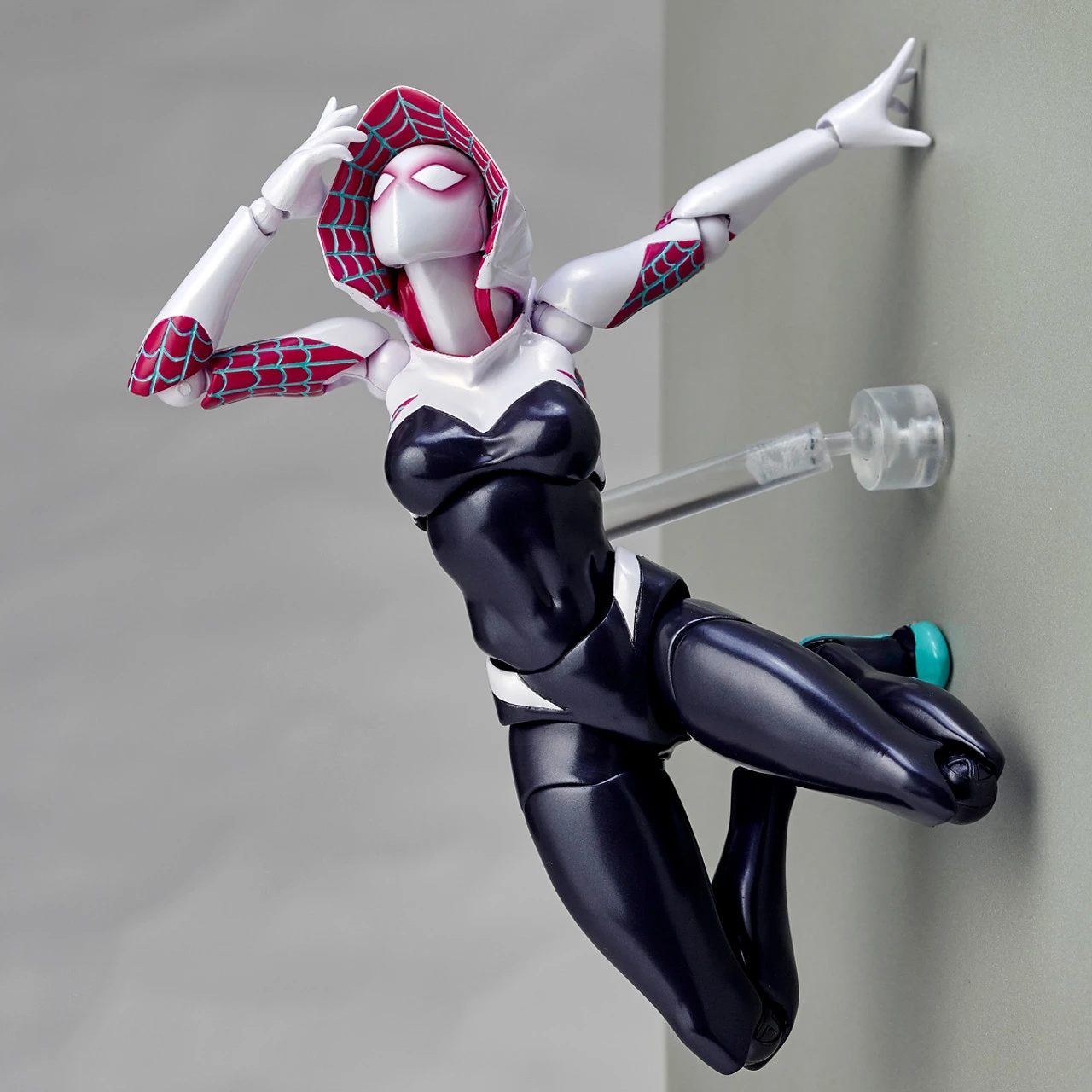 Kaiyodo Amazing Yamaguchi 004 Marvel Comic Spider-Gwen Revoltech Figure - Image 16